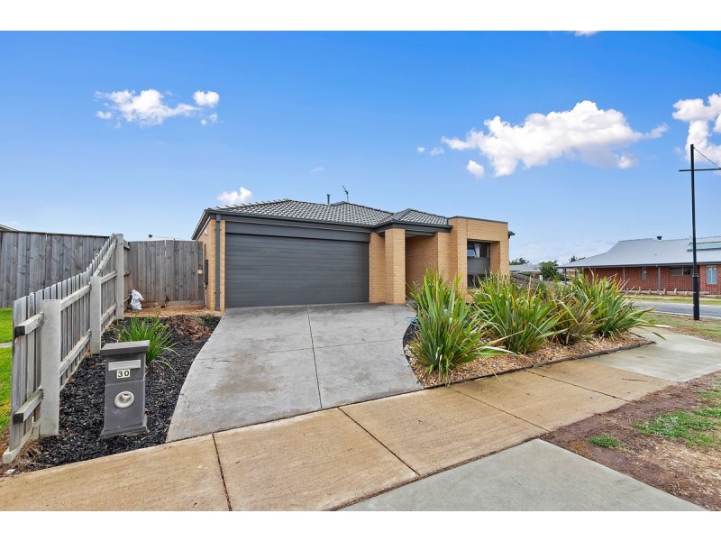 30 Woondella Boulevard, Sale VIC 3850