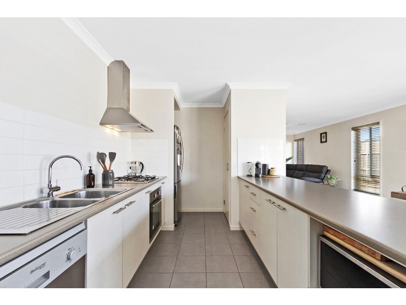 9 Ruthberg Drive, Sale VIC 3850