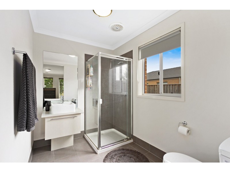 9 Ruthberg Drive, Sale VIC 3850