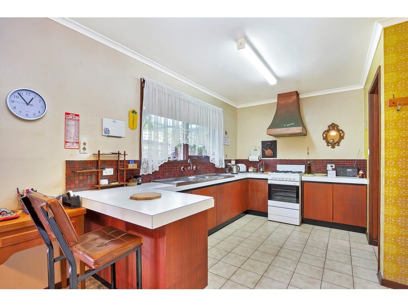 19 Valentine Crescent, Sale VIC 3850