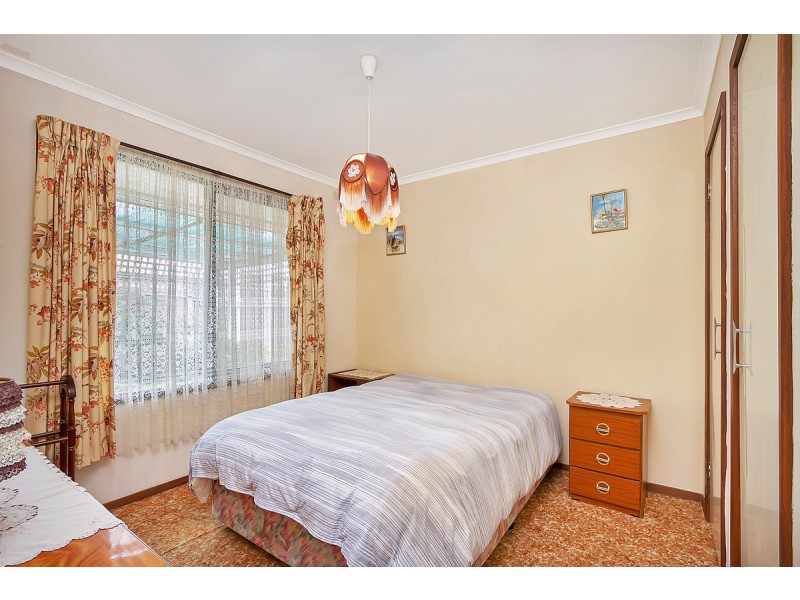 19 Valentine Crescent, Sale VIC 3850