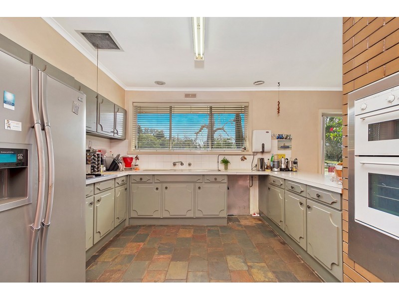 77 Millett Road, Longford VIC 3851