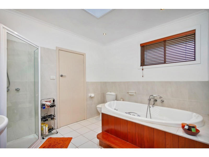 77 Millett Road, Longford VIC 3851