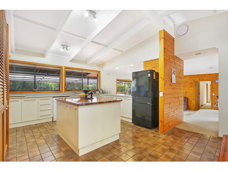 27 Carter Street, Stratford VIC 3862