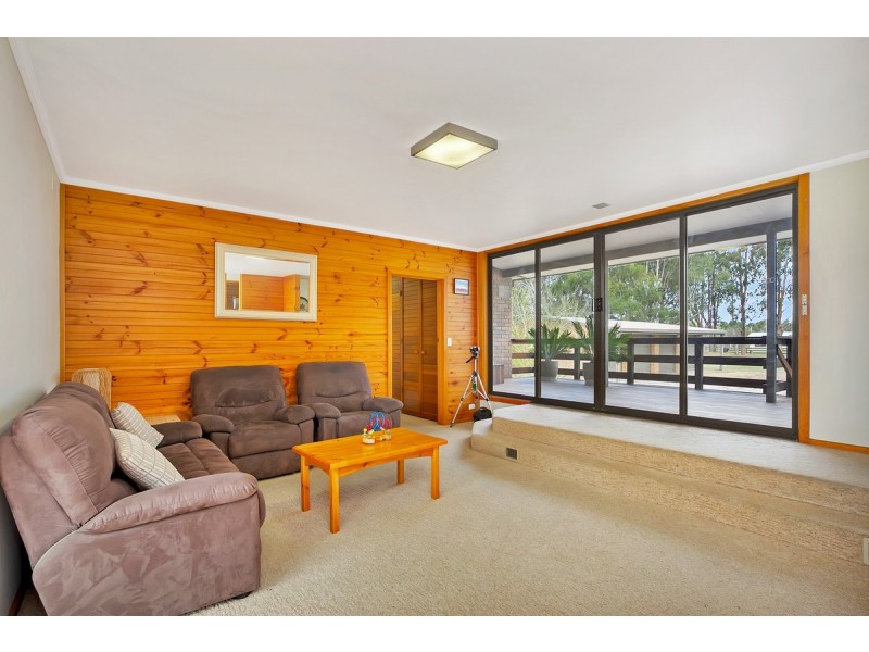 27 Carter Street, Stratford VIC 3862