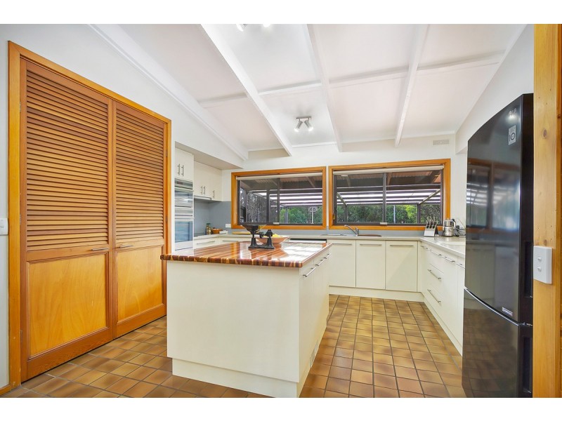 27 Carter Street, Stratford VIC 3862