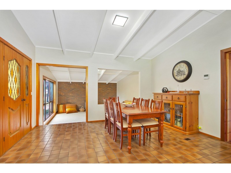 27 Carter Street, Stratford VIC 3862