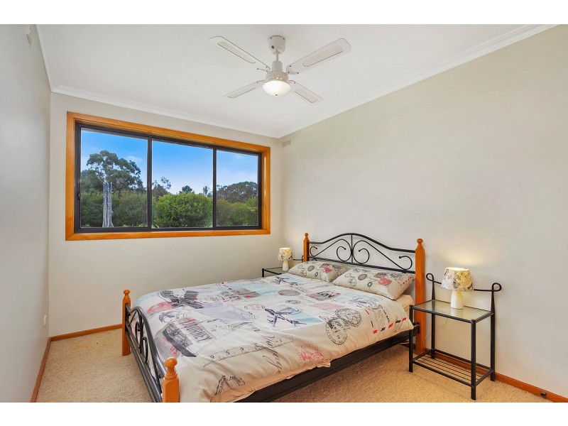 27 Carter Street, Stratford VIC 3862