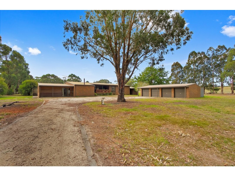 27 Carter Street, Stratford VIC 3862