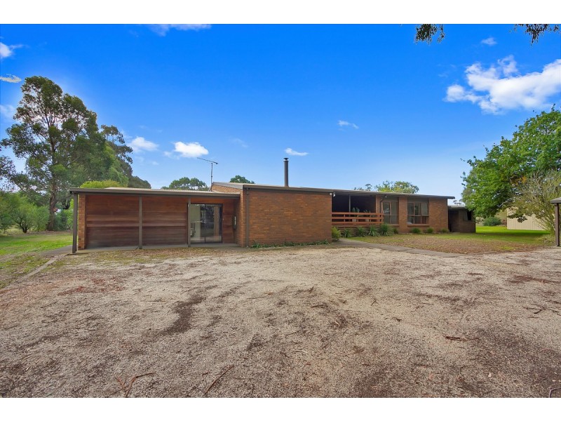27 Carter Street, Stratford VIC 3862