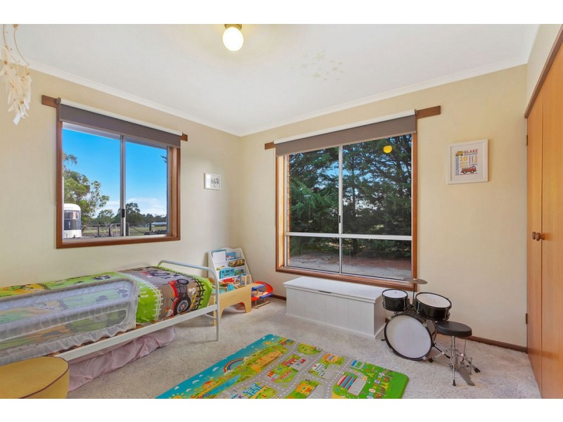 25 Newnham Road, Longford VIC 3851