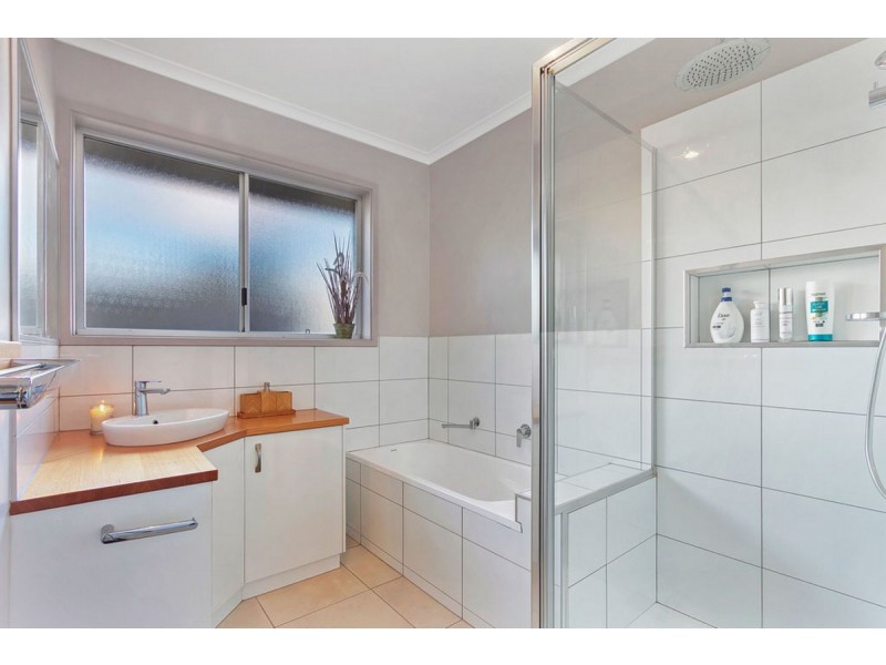 25 Newnham Road, Longford VIC 3851