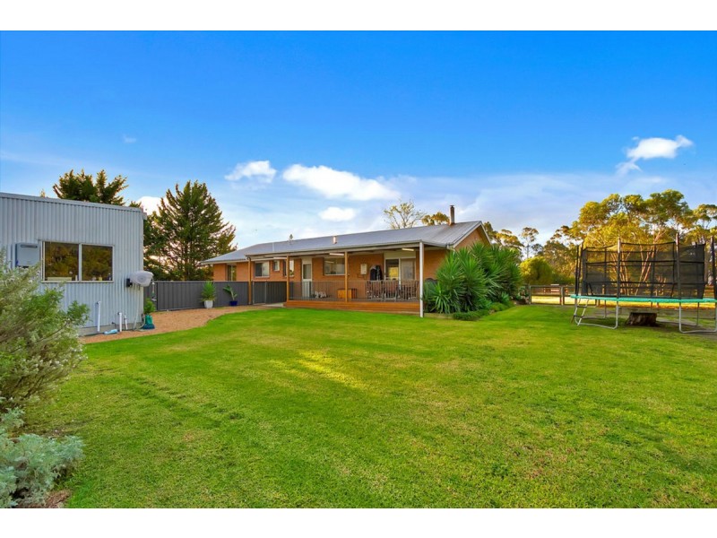 25 Newnham Road, Longford VIC 3851