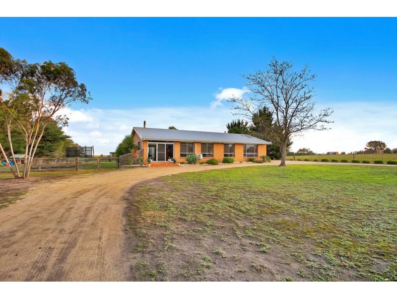 25 Newnham Road, Longford VIC 3851