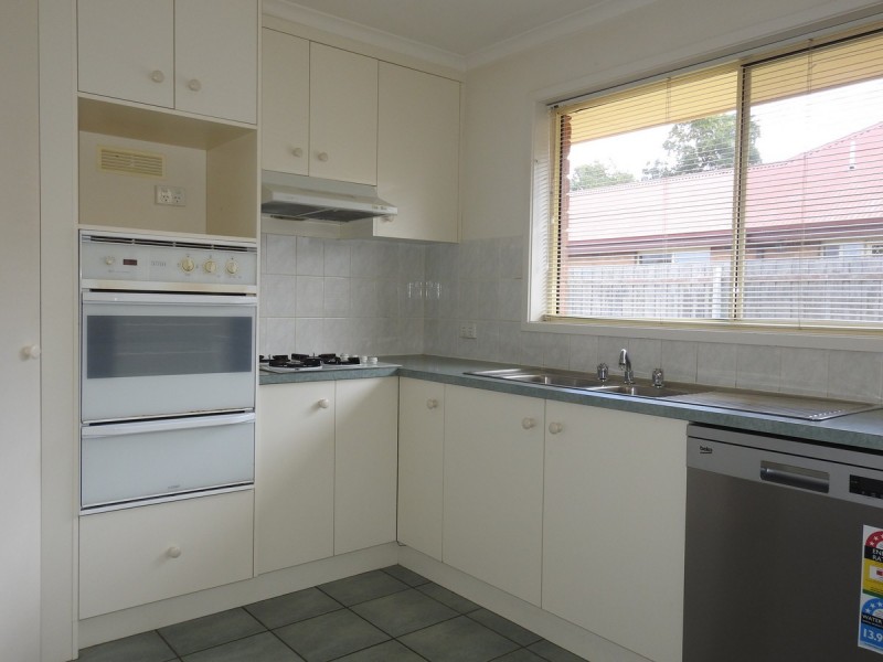 15 Cranswick Crescent, Sale VIC 3850