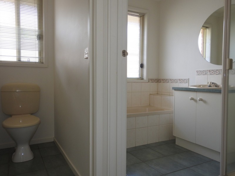 15 Cranswick Crescent, Sale VIC 3850