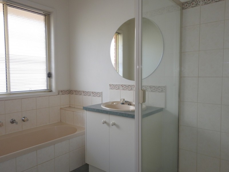 15 Cranswick Crescent, Sale VIC 3850