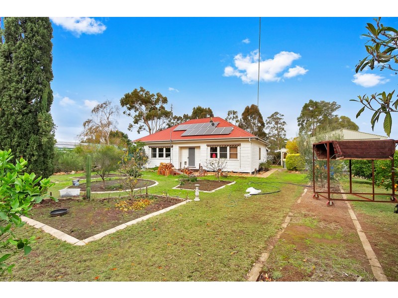 26 Redbank Road, Stratford VIC 3862