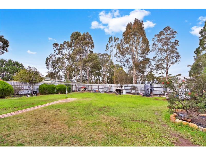 26 Redbank Road, Stratford VIC 3862
