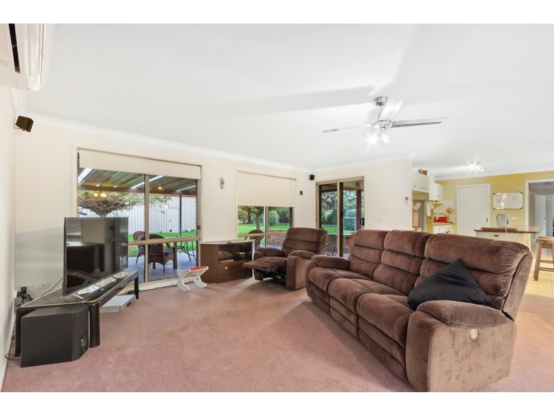 10 Galway Drive, Stratford VIC 3862