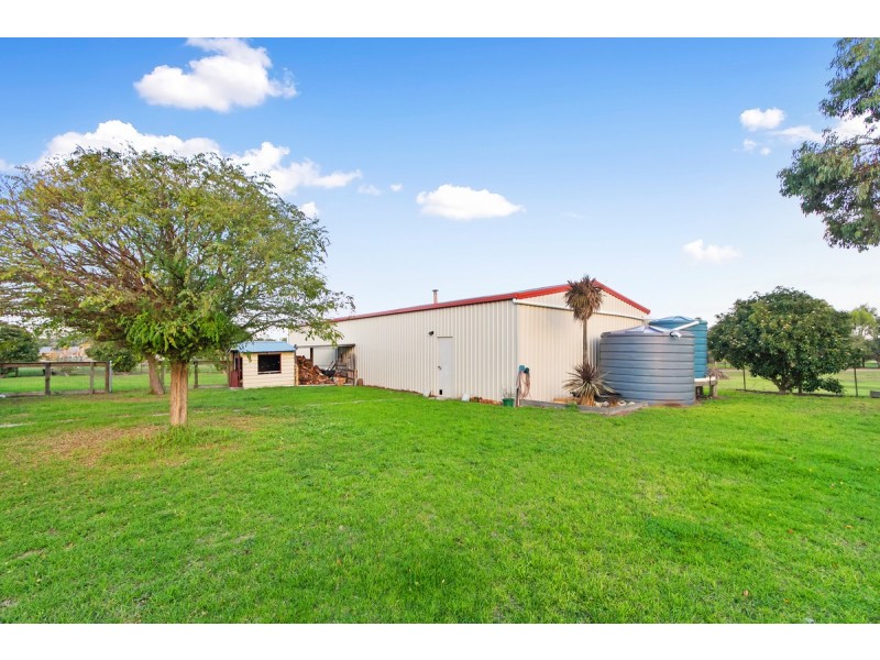 10 Galway Drive, Stratford VIC 3862