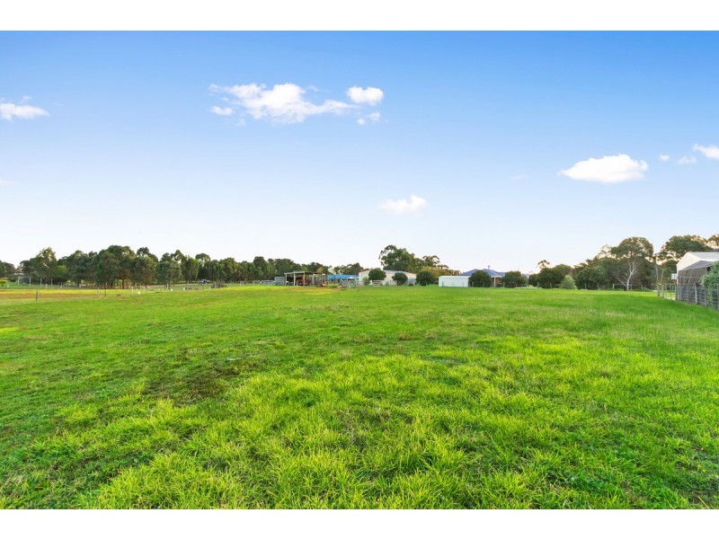 10 Galway Drive, Stratford VIC 3862