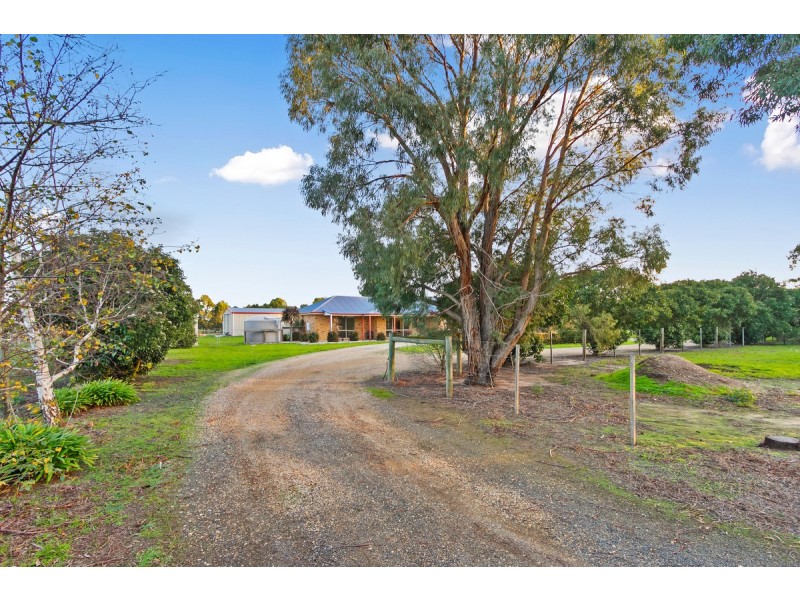 10 Galway Drive, Stratford VIC 3862