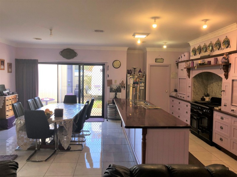 9 Kelly Court, Stratford VIC 3862