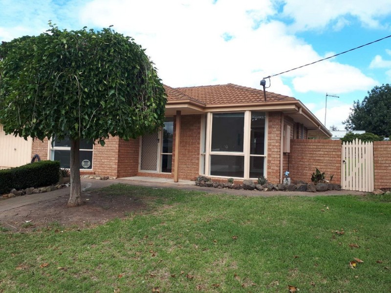 40 Montgomery Street, Sale VIC 3850