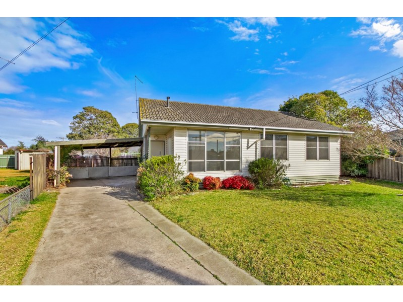 22 Overend Crescent, Sale VIC 3850