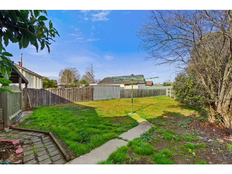 22 Overend Crescent, Sale VIC 3850