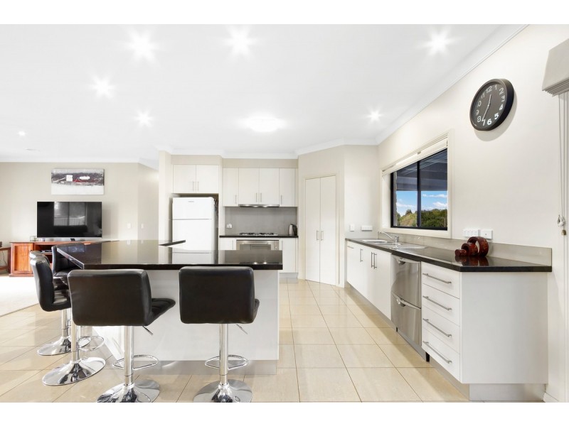 97 Sovereign Drive, Wurruk VIC 3850