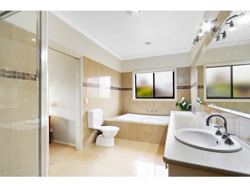 97 Sovereign Drive, Wurruk VIC 3850