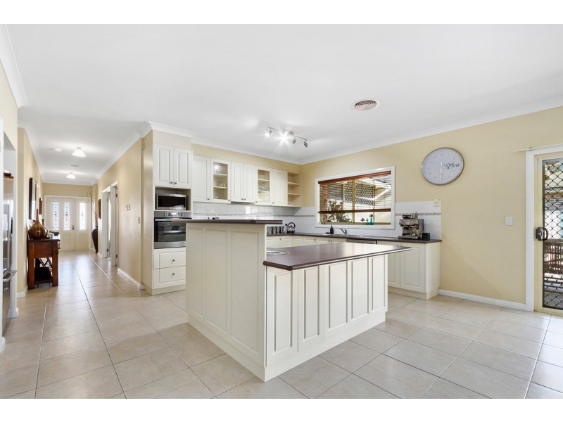 27 Buckley Street, Stratford VIC 3862