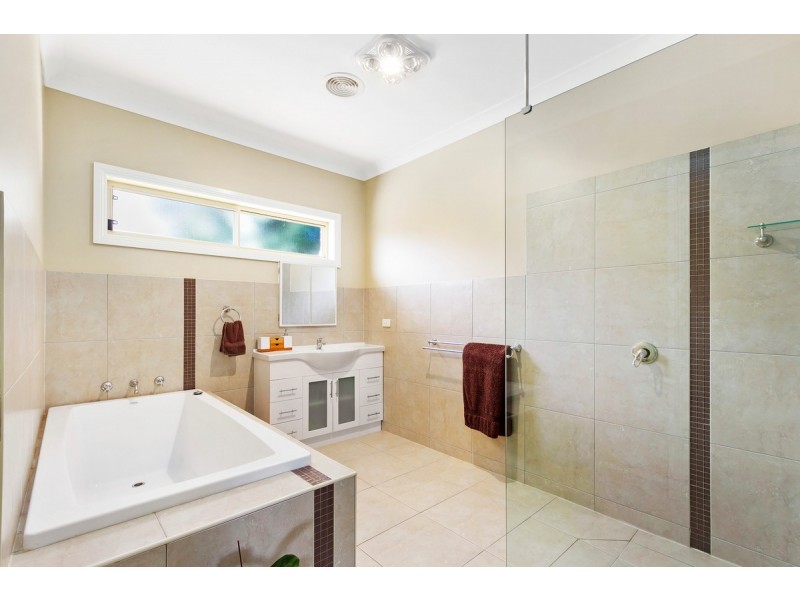 27 Buckley Street, Stratford VIC 3862