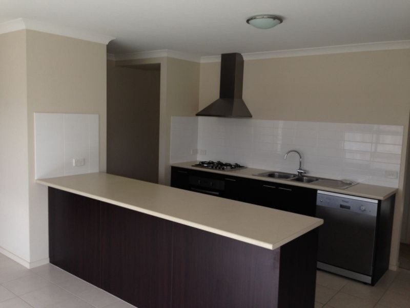 16 Ruthberg Drive, Sale VIC 3850