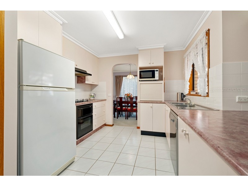 5 Alison Court, Sale VIC 3850