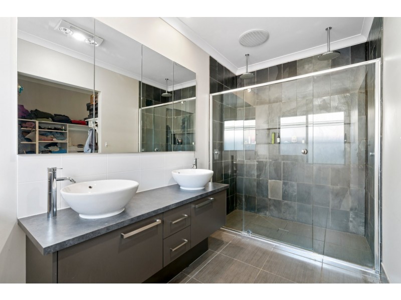 11 Speechley Court, Sale VIC 3850