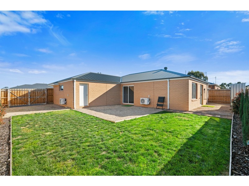 3 Peters Drive, Stratford VIC 3862