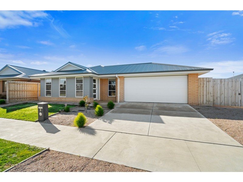3 Peters Drive, Stratford VIC 3862