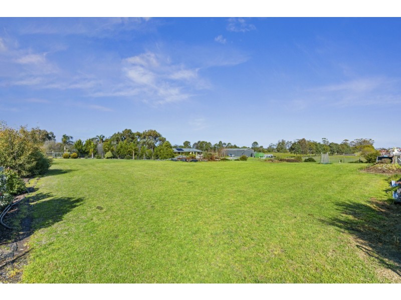 12 Galway Drive, Stratford VIC 3862