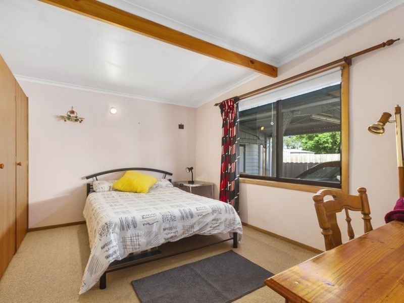 24 Fitzroy Street, Sale VIC 3850