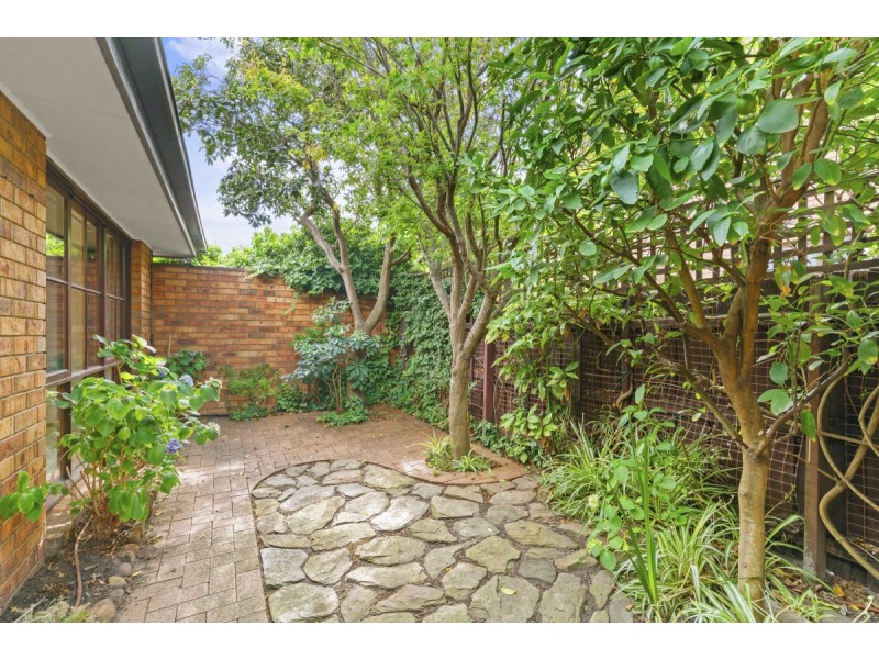 2/16 Dundas Street, Sale VIC 3850