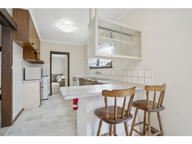 4 Helen Crescent, Sale VIC 3850