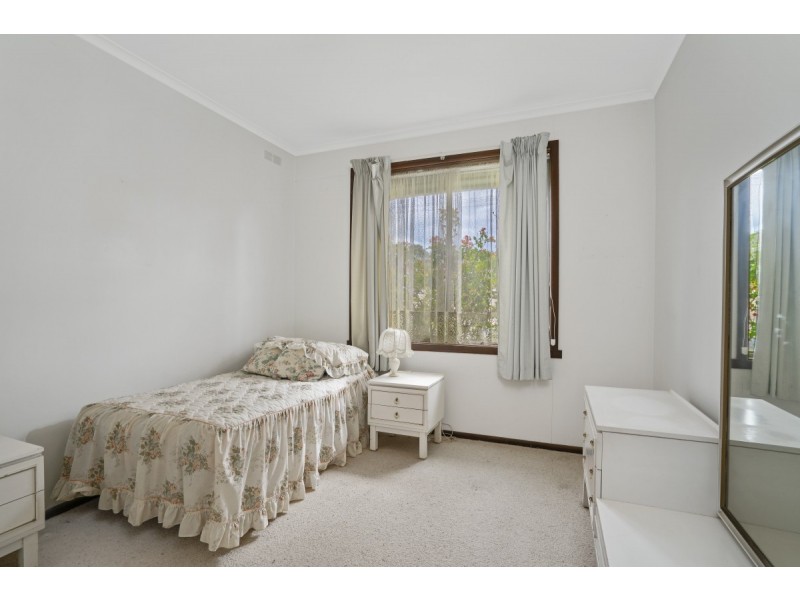 4 Helen Crescent, Sale VIC 3850