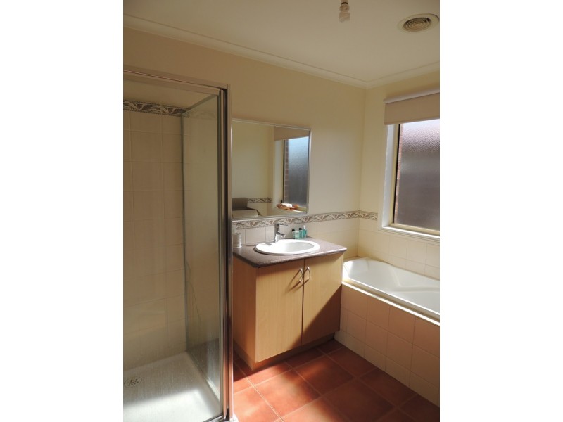 7 Kylie Court, Sale VIC 3850