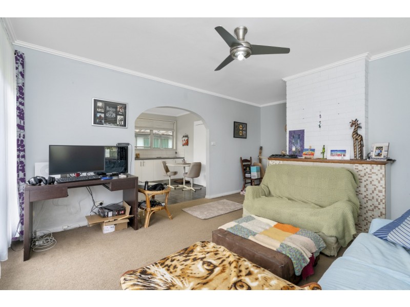 28 Overend Crescent, Sale VIC 3850