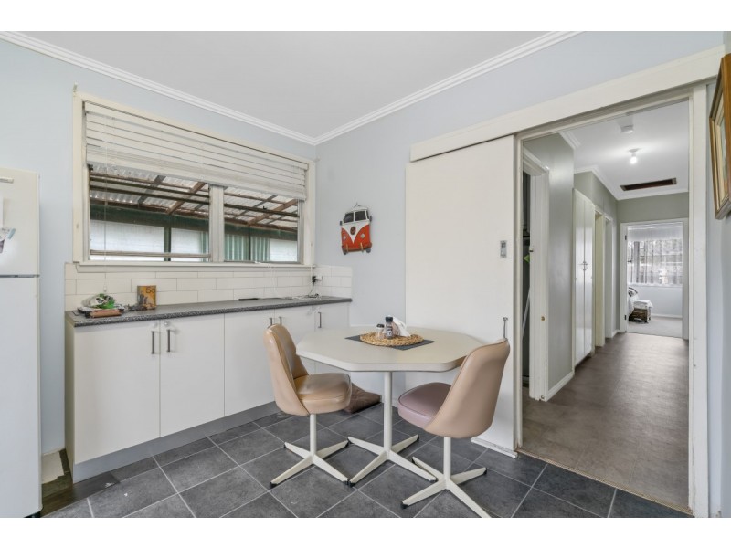 28 Overend Crescent, Sale VIC 3850