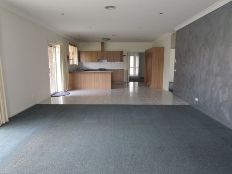11 Krista Court, Sale VIC 3850