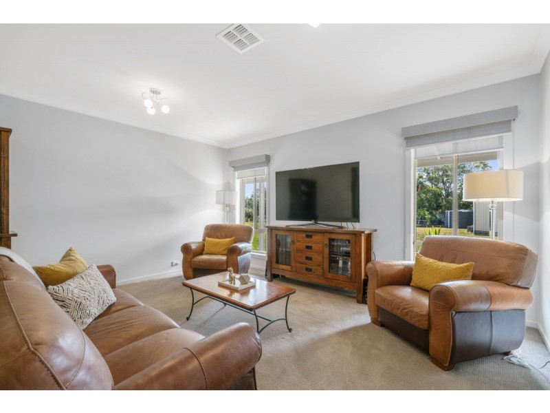 79 Newnham Road, Longford VIC 3851